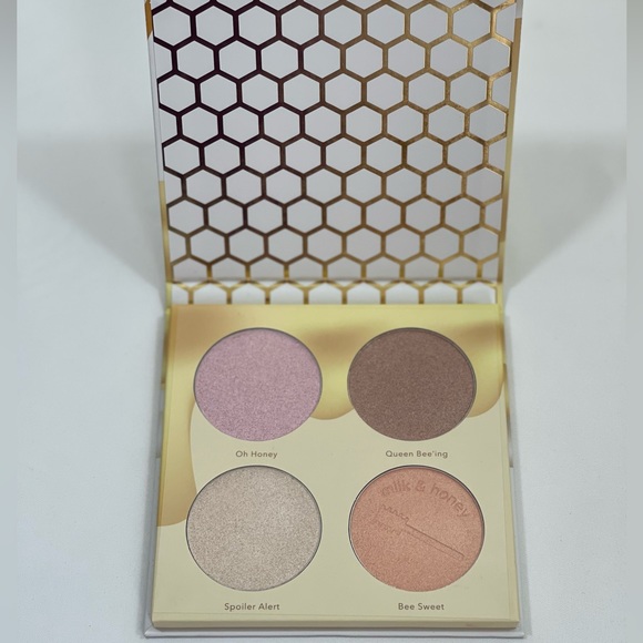 BEAUTY BAKERIE MILK & HONEY HIGHLIGHTING PALETTE & BRUSH - Picture 5 of 10